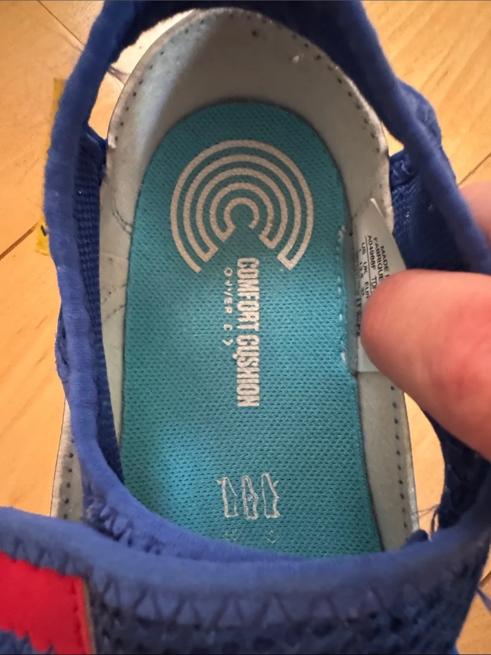 Kids converse comfort cushion shoes in size youth 1 (EUR 32)